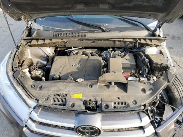 Photo 7 from auction – 2019 TOYOTA HIGHLANDER with VIN 5TDKZRFH8KS559621