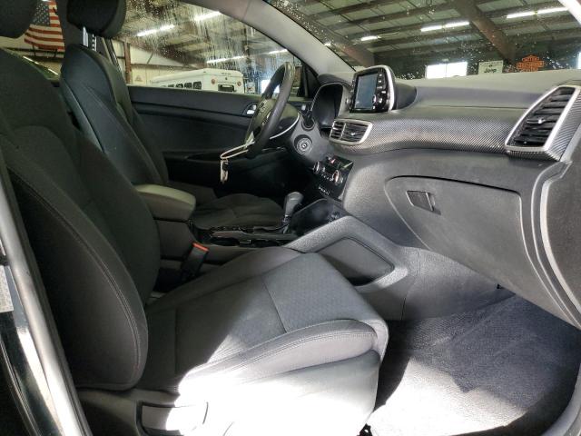 Photo 5 from auction – 2019 HYUNDAI TUCSON SE with VIN KM8J2CA41KU870008
