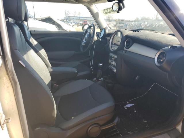 Photo 5 from auction – 2010 MINI COOPER with VIN WMWMF3C57ATU77398