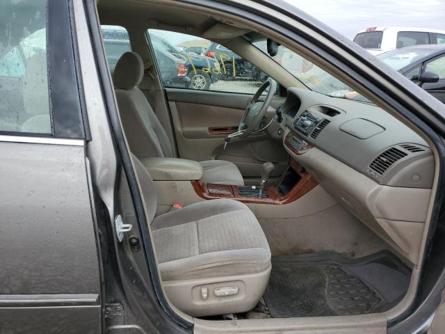 Photo 5 from auction – 2005 TOYOTA CAMRY LE with VIN 4T1BE32K55U576771