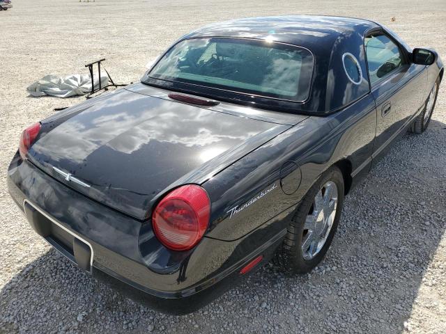 Photo 4 from auction – 2002 FORD THUNDERBIR with VIN 1FAHP60A82Y117670
