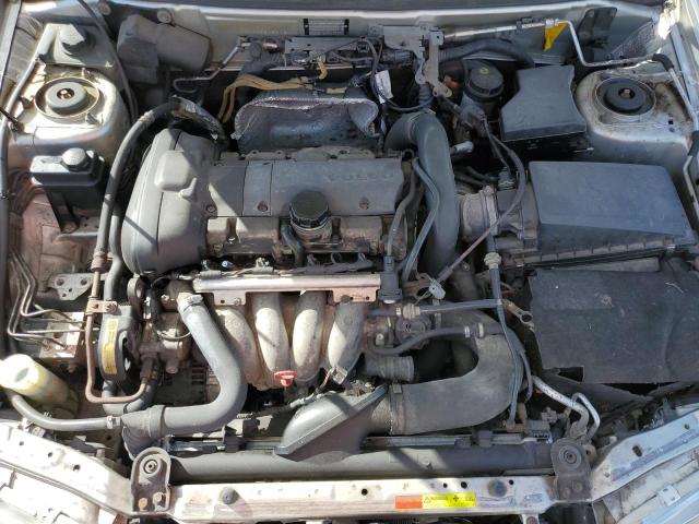 Photo 7 from auction – 2001 VOLVO V40 1.9T with VIN YV1VW29511F619231