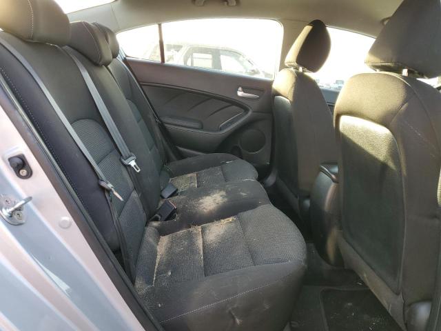 Photo 6 from auction – 2017 KIA FORTE LX with VIN 3KPFK4A76HE120069