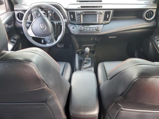 Photo 9 from auction – 2018 TOYOTA RAV4 SE with VIN 2T3NFREV1JW454218