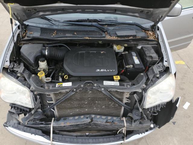 Photo 12 from auction – 2013 CHRYSLER TOWN & COU with VIN 2C4RC1BG5DR547968