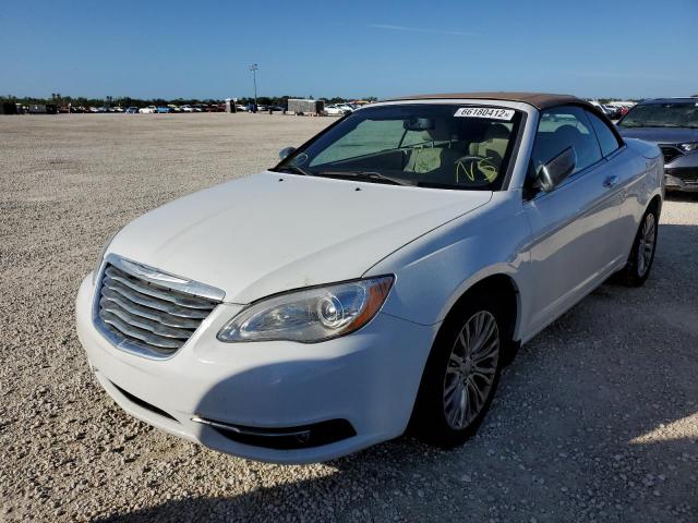 Photo 2 from auction – 2013 CHRYSLER 200 LIMITE with VIN 1C3BCBFG8DN597945