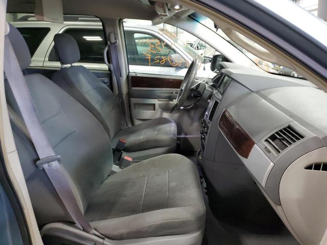 Photo 5 from auction – 2010 CHRYSLER TOWN & COU with VIN 2A4RR5D16AR304562