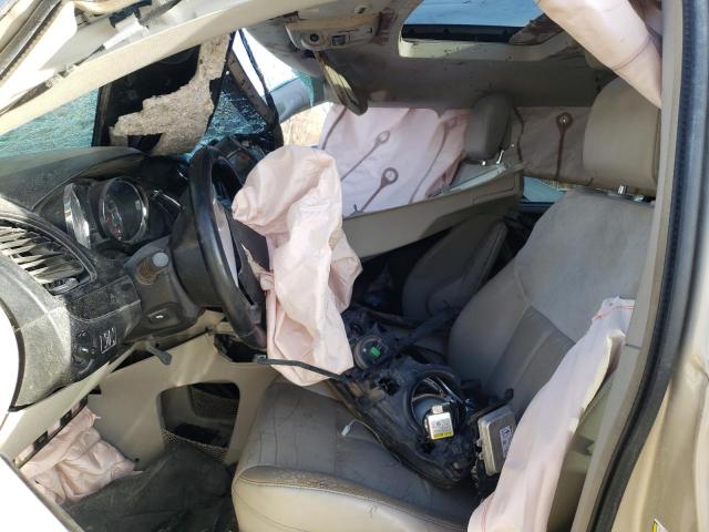 Photo 5 from auction – 2012 CHRYSLER TOWN & COU with VIN 2C4RC1GG5CR237200
