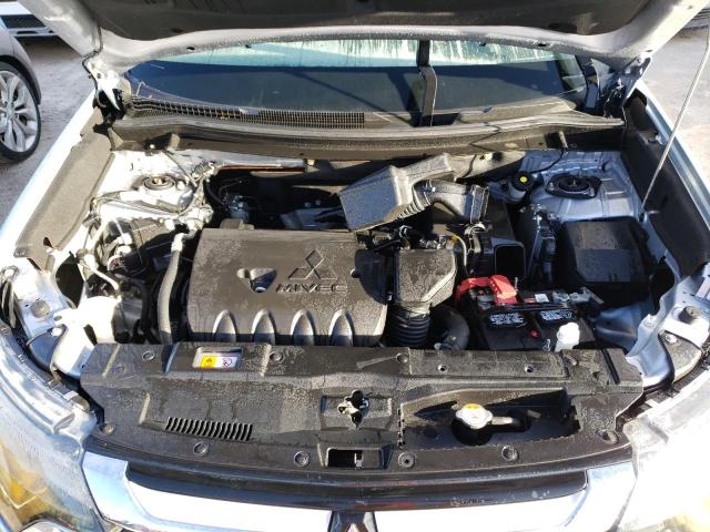 Photo 7 from auction – 2017 MITSUBISHI OUTLANDER with VIN JA4AD3A30HZ011150