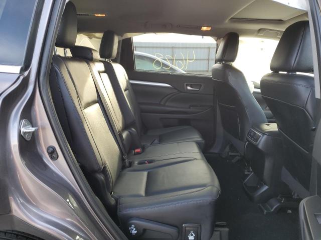 Photo 6 from auction – 2019 TOYOTA HIGHLANDER with VIN 5TDKZRFH8KS559621