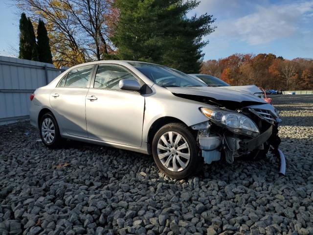 TOYOTA COROLLA BA 2013 z numerem VIN 2T1BU4EE1DC935175 - Zdjęcie z aukcji
