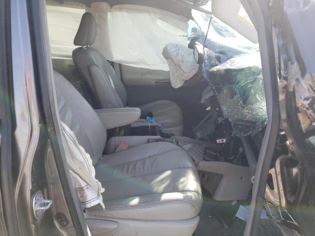 Photo 5 from auction – 2011 TOYOTA SIENNA XLE with VIN 5TDYK3DCXBS036488