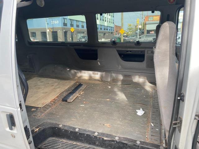 Photo 6 from auction – 2002 FORD ECONOLINE with VIN 1FBSS31L72HA45877