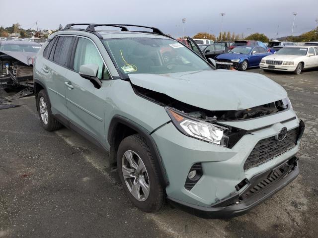 TOYOTA RAV4 XLE 2019 con VIN JTMP1RFV4KD046722 - Foto de la subasta