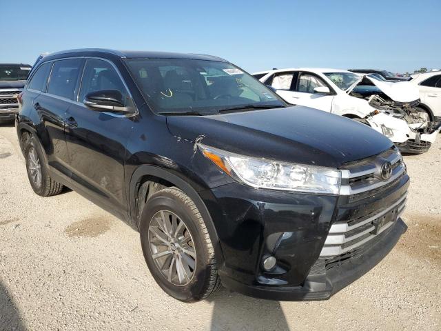 TOYOTA HIGHLANDER 2019 with VIN 5TDKZRFH8KS551437 - Photo from auction