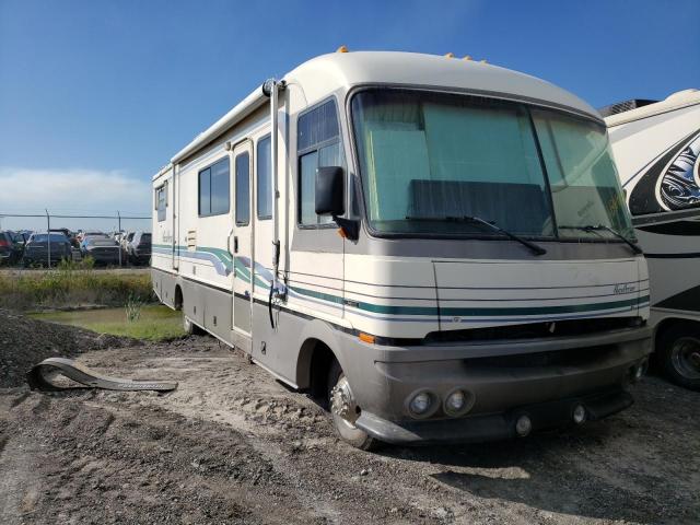 PACE AMERICAN 1995 with VIN 3FCMF53G5RJB10009 - Photo from auction