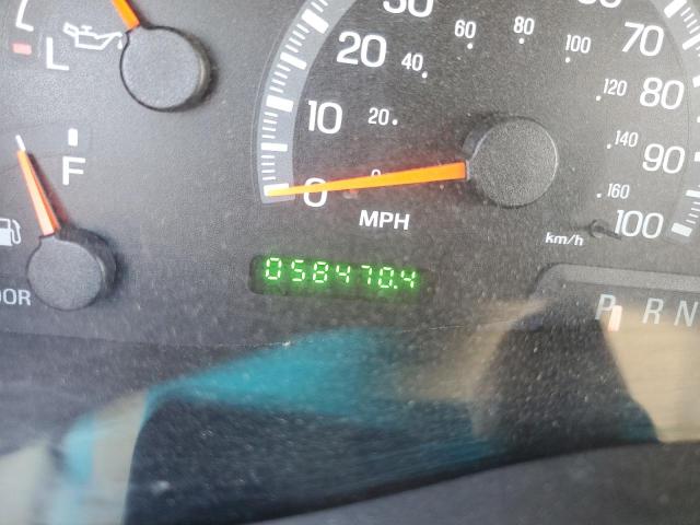 Photo 8 from auction – 2001 FORD F150 with VIN 1FTRX18L11NA75947