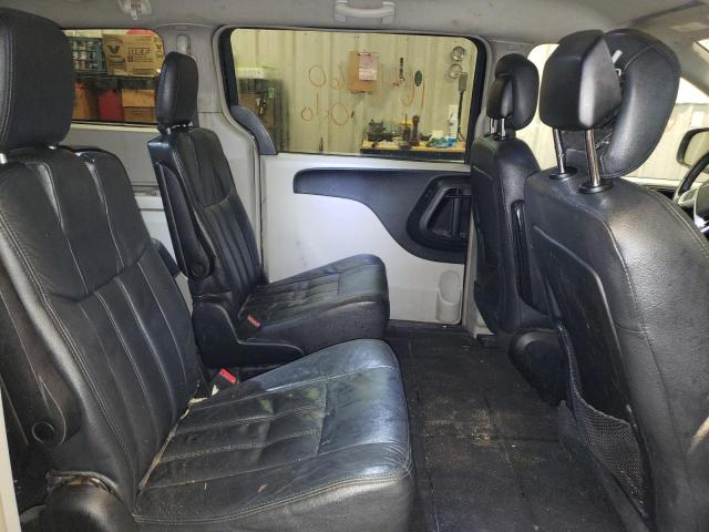 Photo 6 from auction – 2014 CHRYSLER TOWN & COU with VIN 2C4RC1BG8ER421640