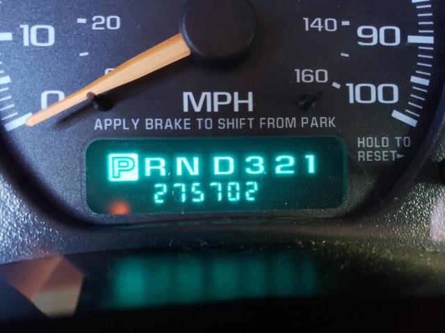 Photo 8 from auction – 2002 CHEVROLET SUBURBAN L with VIN 1GNFK16Z72J319920