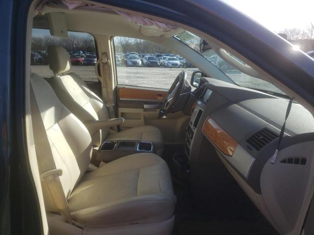 Photo 5 from auction – 2010 CHRYSLER TOWN & COU with VIN 2A4RR7DX3AR398710