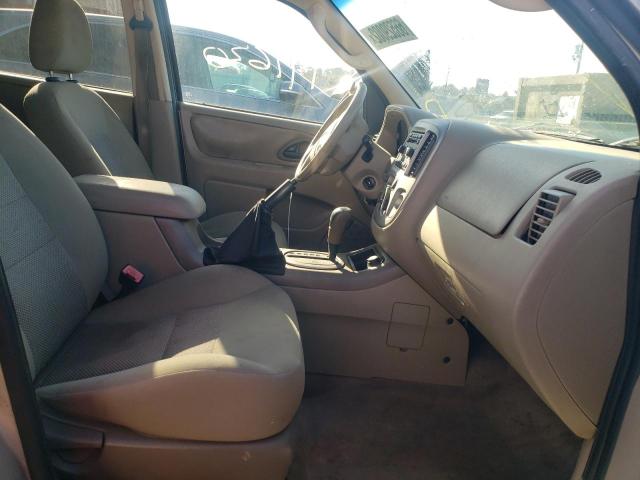 Photo 5 from auction – 2005 FORD ESCAPE XLT with VIN 1FMYU03145KE15633