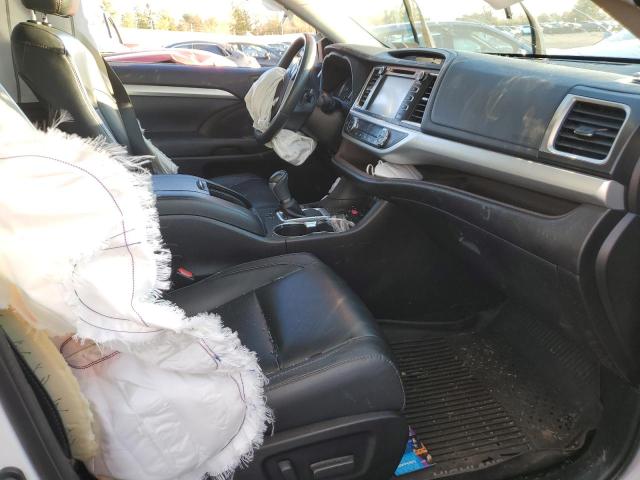 Photo 5 from auction – 2017 TOYOTA HIGHLANDER with VIN 5TDJGRFH2HS034824