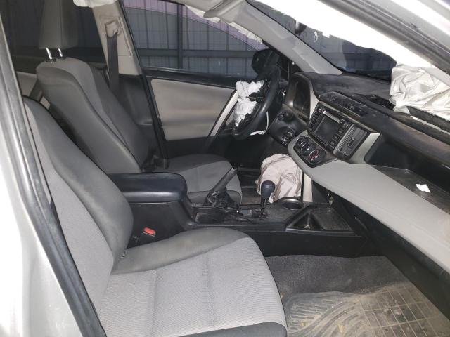 Photo 5 from auction – 2014 TOYOTA RAV4 LE with VIN JTMZFREV7EJ006409