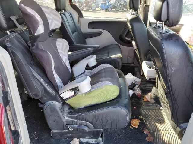 Photo 6 from auction – 2015 CHRYSLER TOWN & COU with VIN 2C4RC1BG6FR751990