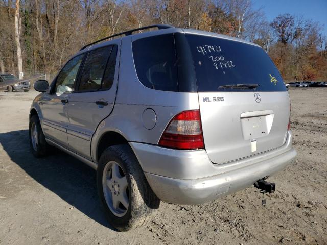 Photo 3 from auction – 2000 MERCEDES-BENZ ML 320 with VIN 4JGAB54E1YA189759