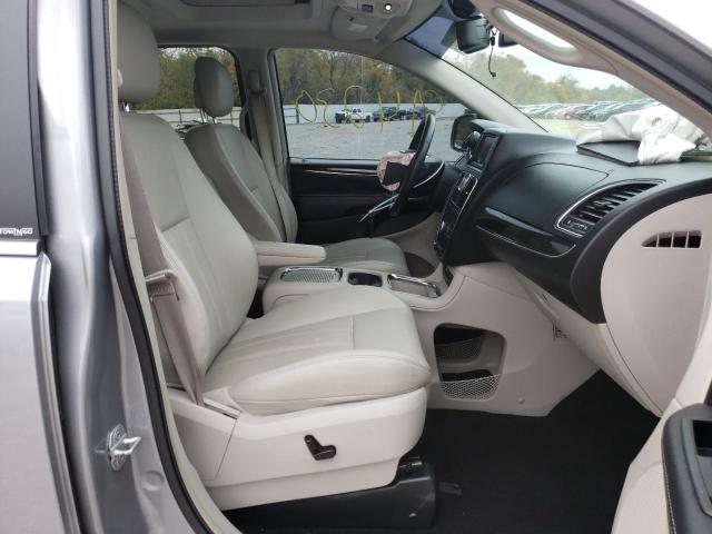 Photo 5 from auction – 2013 CHRYSLER TOWN & COU with VIN 2C4RC1CG1DR807846