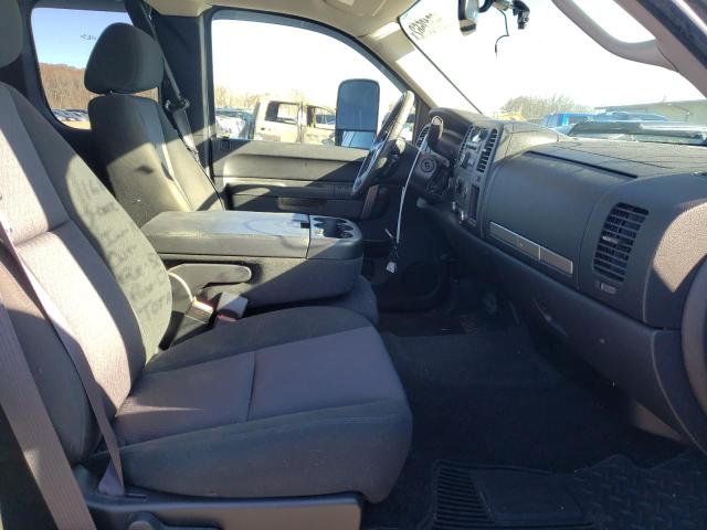 Photo 5 from auction – 2011 CHEVROLET SILVERADO with VIN 1GCRKSE09BZ198615