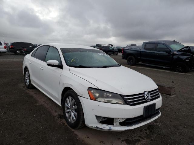 VOLKSWAGEN PASSAT S 2015 with VIN 1VWAT7A33FC047590 - Photo from auction