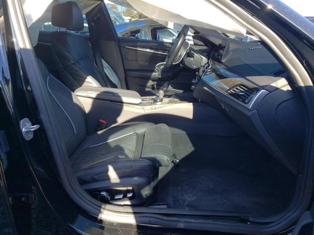 Photo 5 from auction – 2019 BMW M550XI with VIN WBAJB9C58KB464216