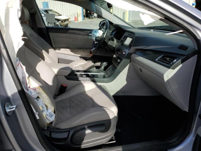 Photo 5 from auction – 2017 HYUNDAI SONATA SPO with VIN 5NPE34AF2HH573973
