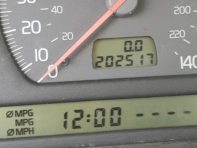 Photo 8 from auction – 2000 VOLVO V70 BASE with VIN YV1LW61J3Y2727214