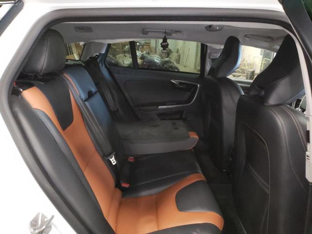 Photo 6 from auction – 2016 VOLVO V60 CROSS with VIN YV4612HK3G1012895