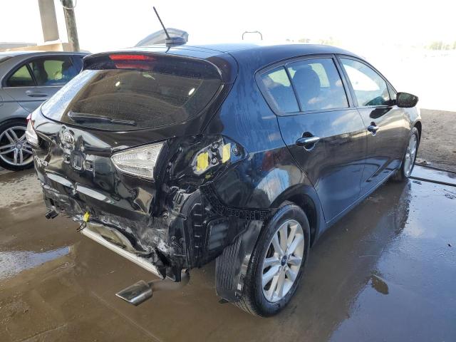 Photo 4 from auction – 2017 KIA FORTE LX with VIN KNAFK5A81H5678371