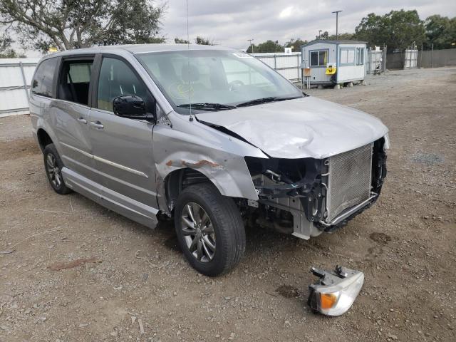 CHRYSLER TOWN & COU 2015 with VIN 2C4RC1HG6FR534723 - Photo from auction