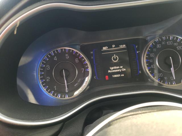 Photo 8 from auction – 2015 CHRYSLER 200 LIMITE with VIN 1C3CCCAB9FN720239