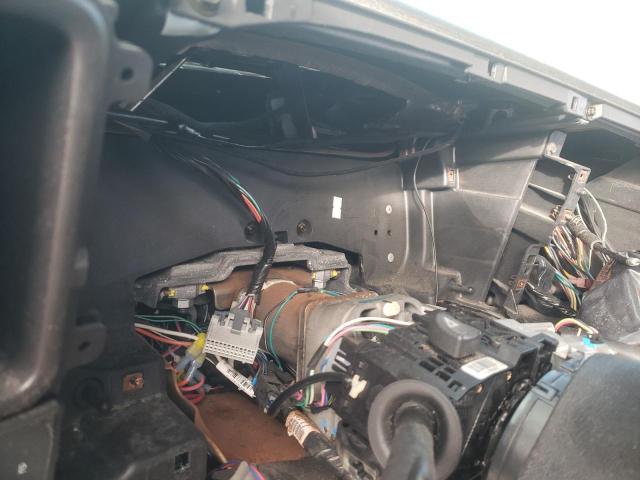 Photo 8 from auction – 2004 GMC YUKON with VIN 1GKEC13V44J332585