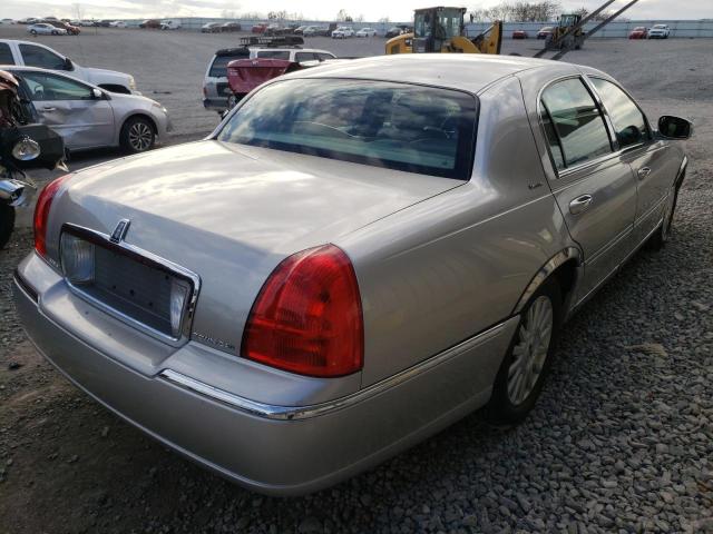 Photo 4 from auction – 2003 LINCOLN TOWN CAR E with VIN 1LNHM81W33Y684438