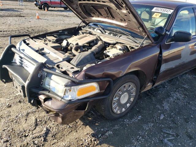 Photo 9 from auction – 2005 FORD CROWN VICT with VIN 2FAHP71WX5X157561