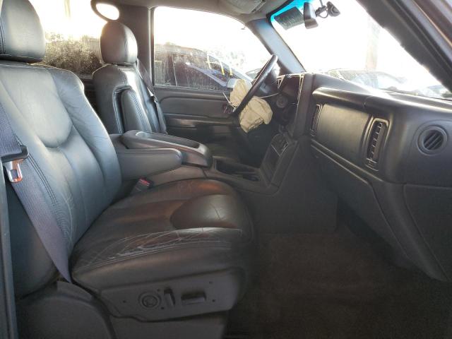 Photo 5 from auction – 2003 CHEVROLET AVALANCHE with VIN 3GNEC13T53G113233