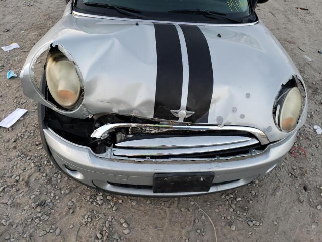 Photo 7 from auction – 2007 MINI COOPER with VIN WMWMF335X7TT51545