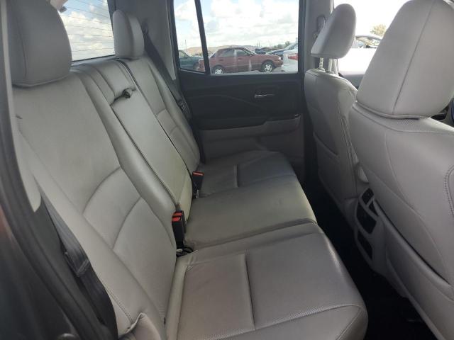 Photo 6 from auction – 2017 HONDA RIDGELINE with VIN 5FPYK3F55HB024588