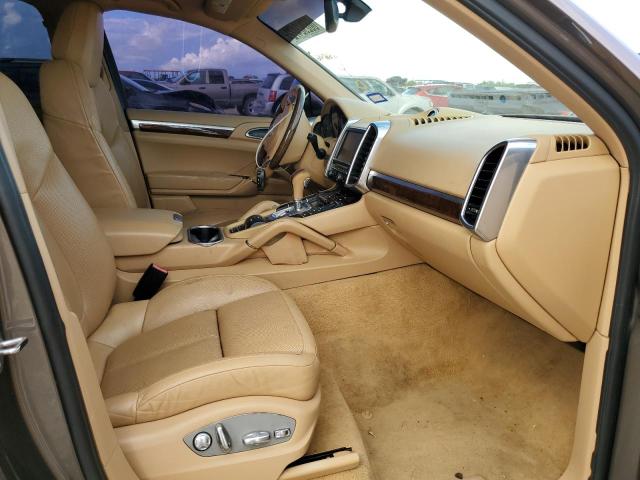 Photo 5 from auction – 2011 PORSCHE CAYENNE S with VIN WP1AE2A21BLA93676