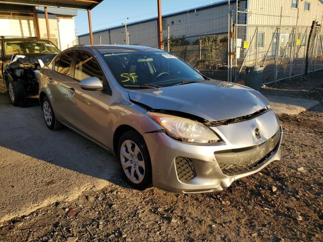 MAZDA 3 I 2013 with VIN JM1BL1TG0D1767880 - Photo from auction
