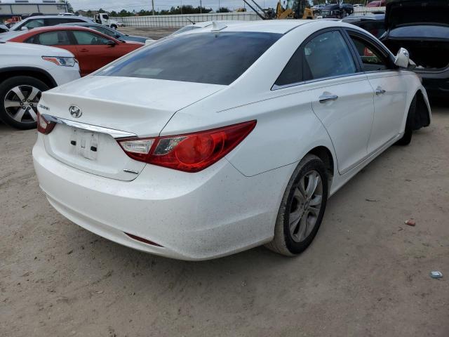 Photo 4 from auction – 2011 HYUNDAI SONATA with VIN 5NPEC4AC3BH039202