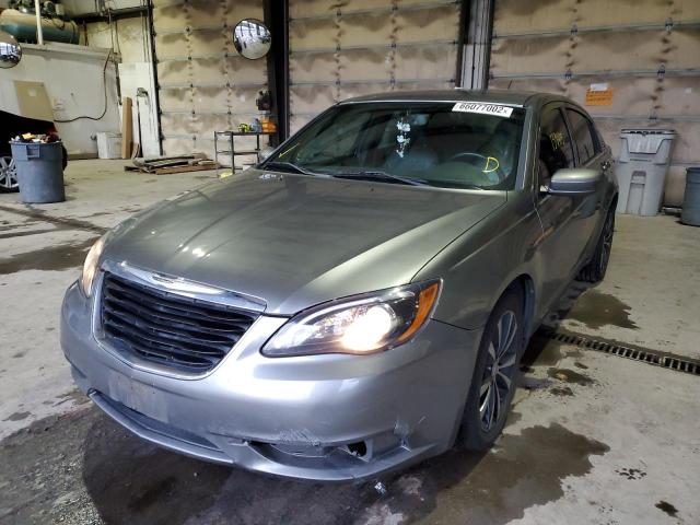 Photo 2 from auction – 2013 CHRYSLER 200 LIMITE with VIN 1C3CCBCG6DN627842