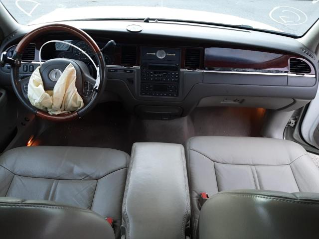 Photo 9 from auction – 2004 LINCOLN TOWN CAR U with VIN 1LNHM83W84Y644788